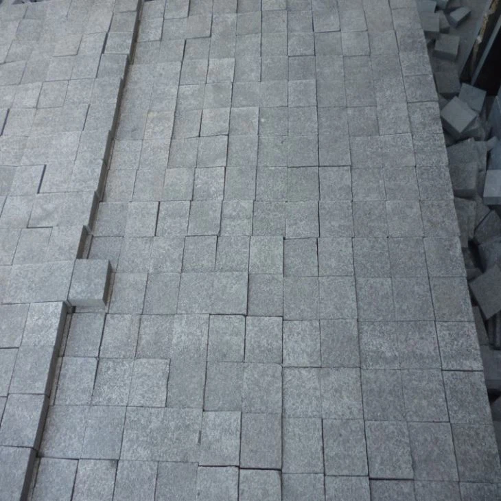 G684 Zwarte Graniet Tegels