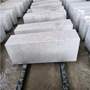 G603 Sesamwit granieten stoeprand