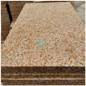 G682 Roestige granieten tegels