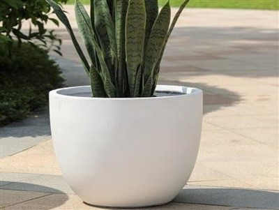 Bloempotten van vezelklei